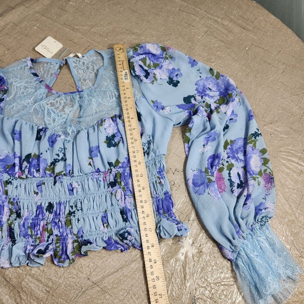 Free People Women's Size M Daphne Blouse Silver Blue Combo Smocked Cropped 37 - Picture 6 of 13